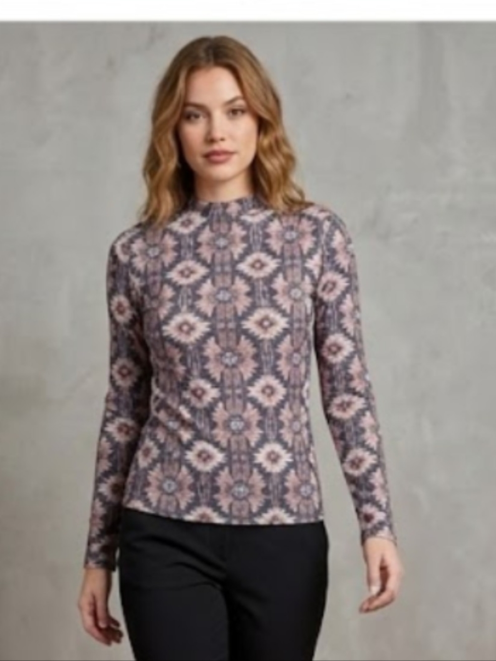 Women's Geometric Long Sleeve Top